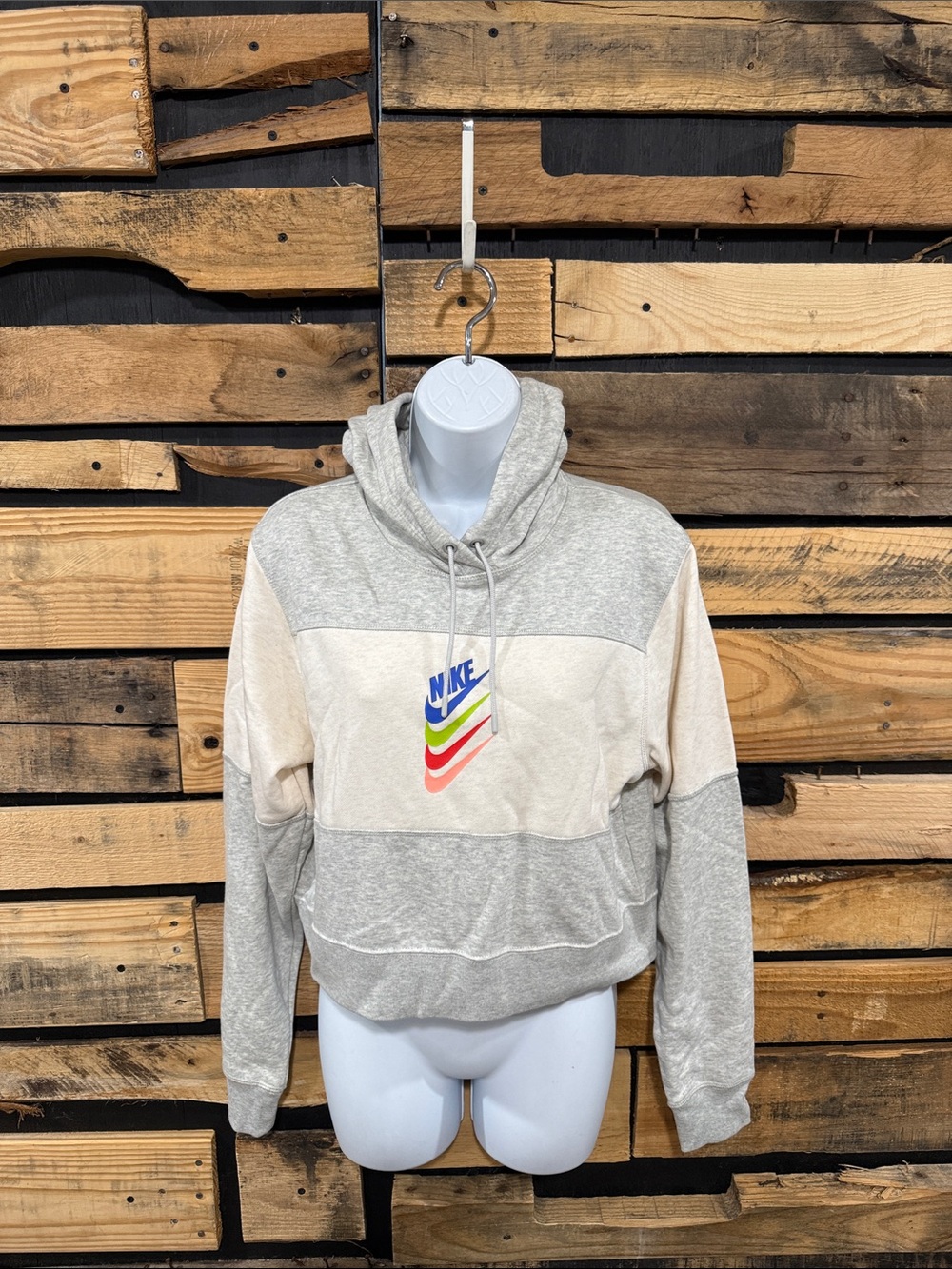 Nike Sportswear Womens Grey
Colorblock Stacked Swoosh Cropped
Hoodie XS